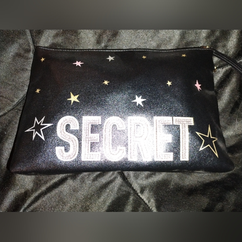 COPY - Victoria's Secret Makeup Bag - Picture 2 of 6